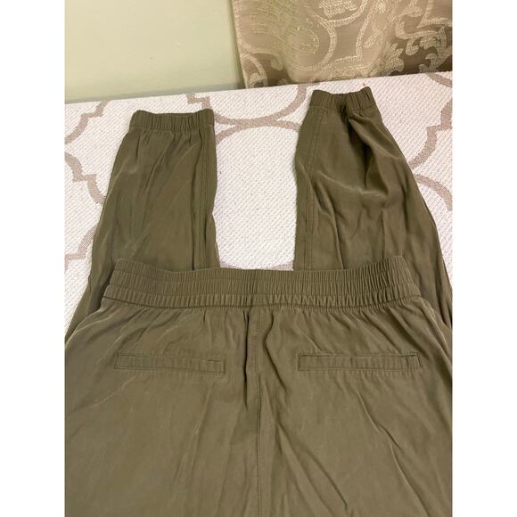 Old navy High-Waisted Twill Jogger Pants
 pull on, arboretum, size medium - Picture 3 of 12